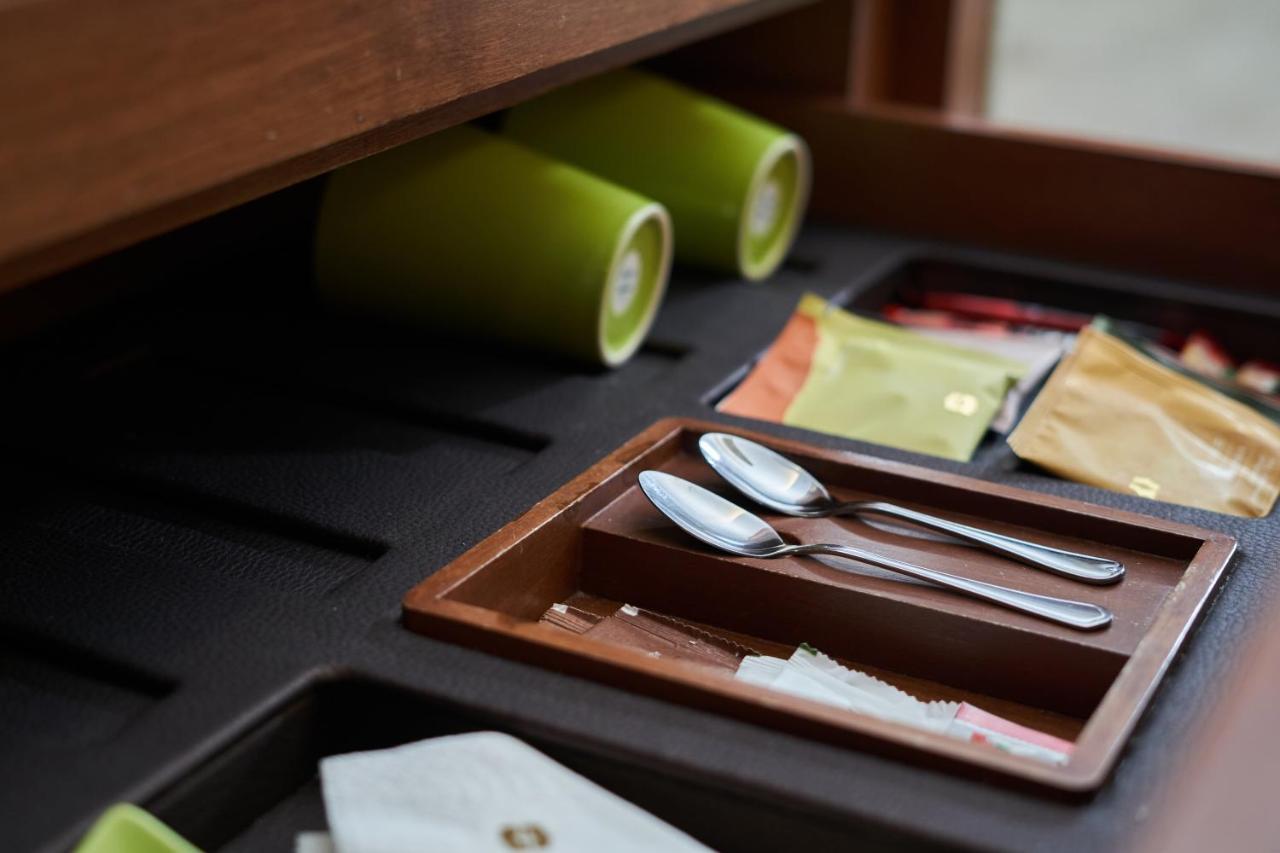 Shangri-La Rasa Ria, Kota Kinabalu Exteriér fotografie A tea tray