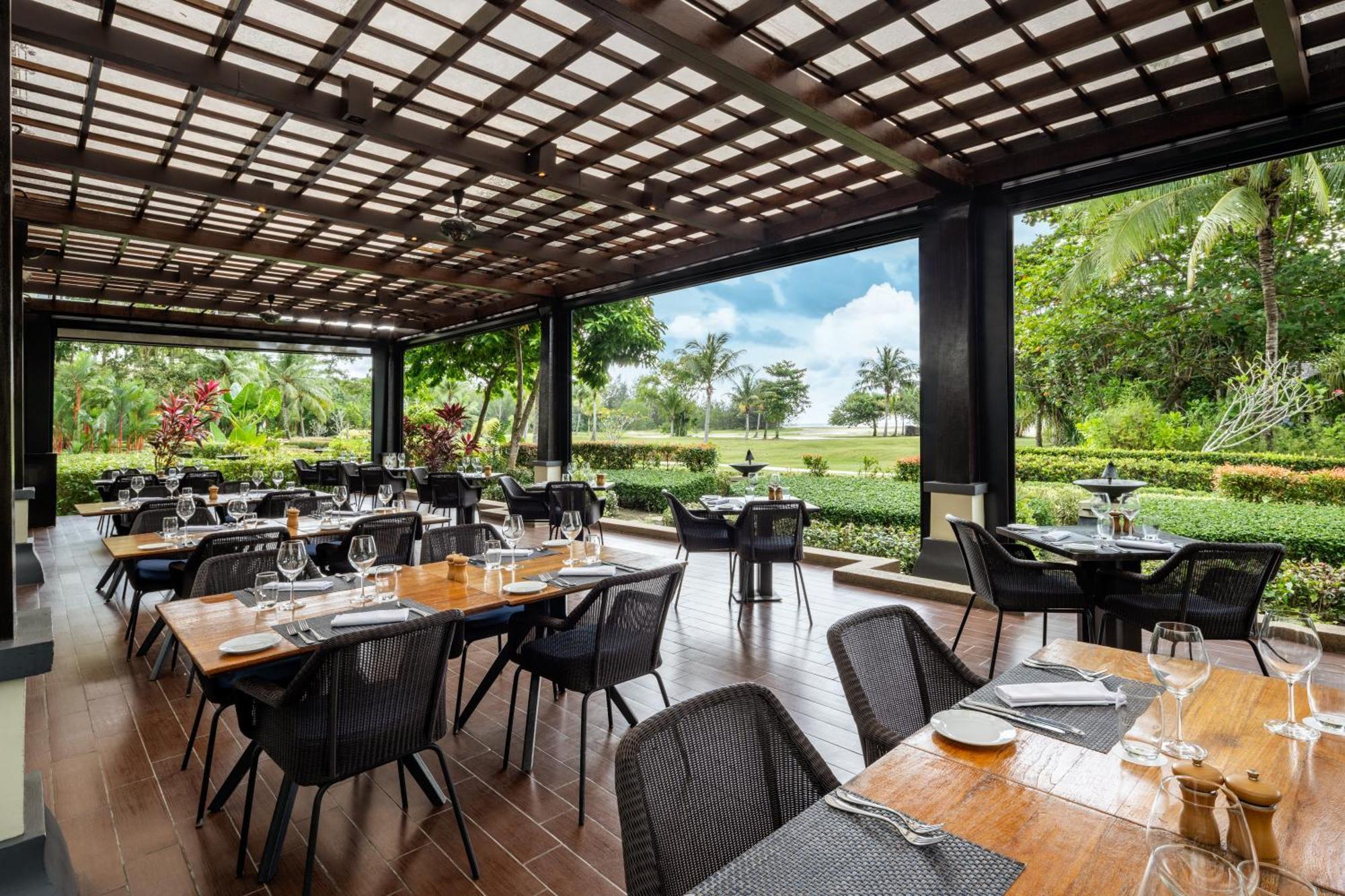 Shangri-La Rasa Ria, Kota Kinabalu Exteriér fotografie The Pergola